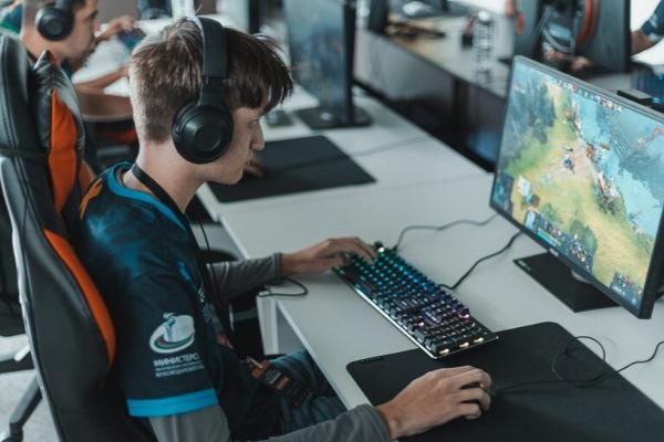 Cuba's Dota 2 Team Advances in Regional Tournament