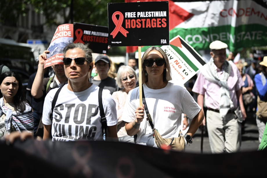 Cuenta de la Embajada Británica en Jerusalén suspendida por criticar el trato a detenidos palestinos
